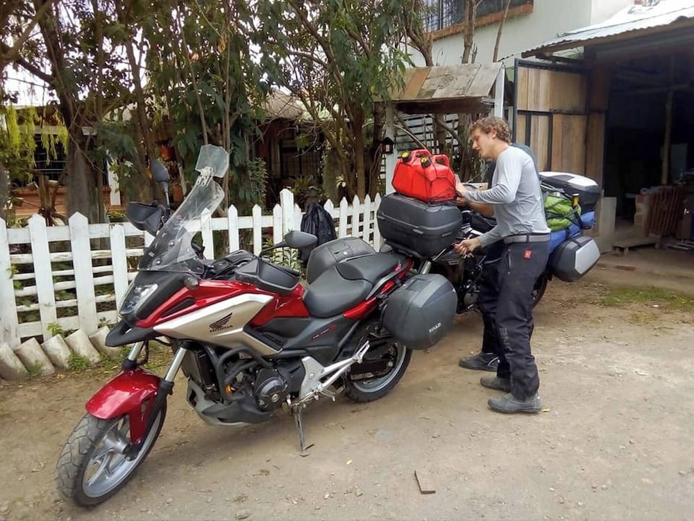 숙박 시설 구내