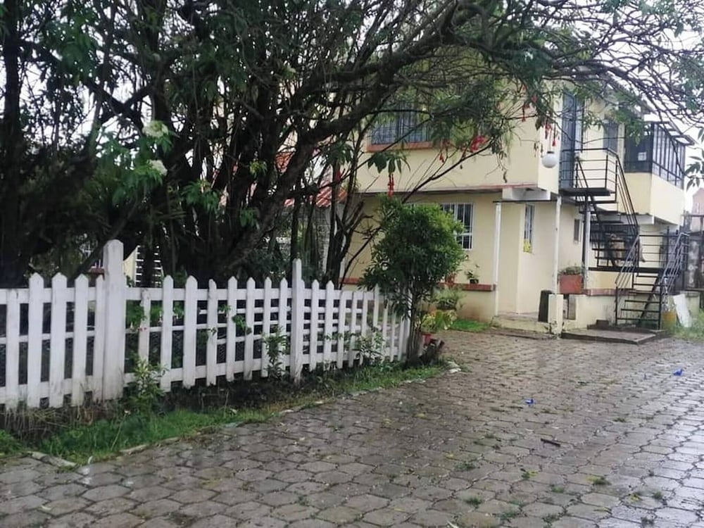 숙박 시설 구내