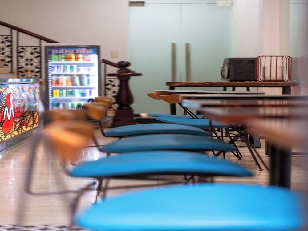 객실 내 식사 공간