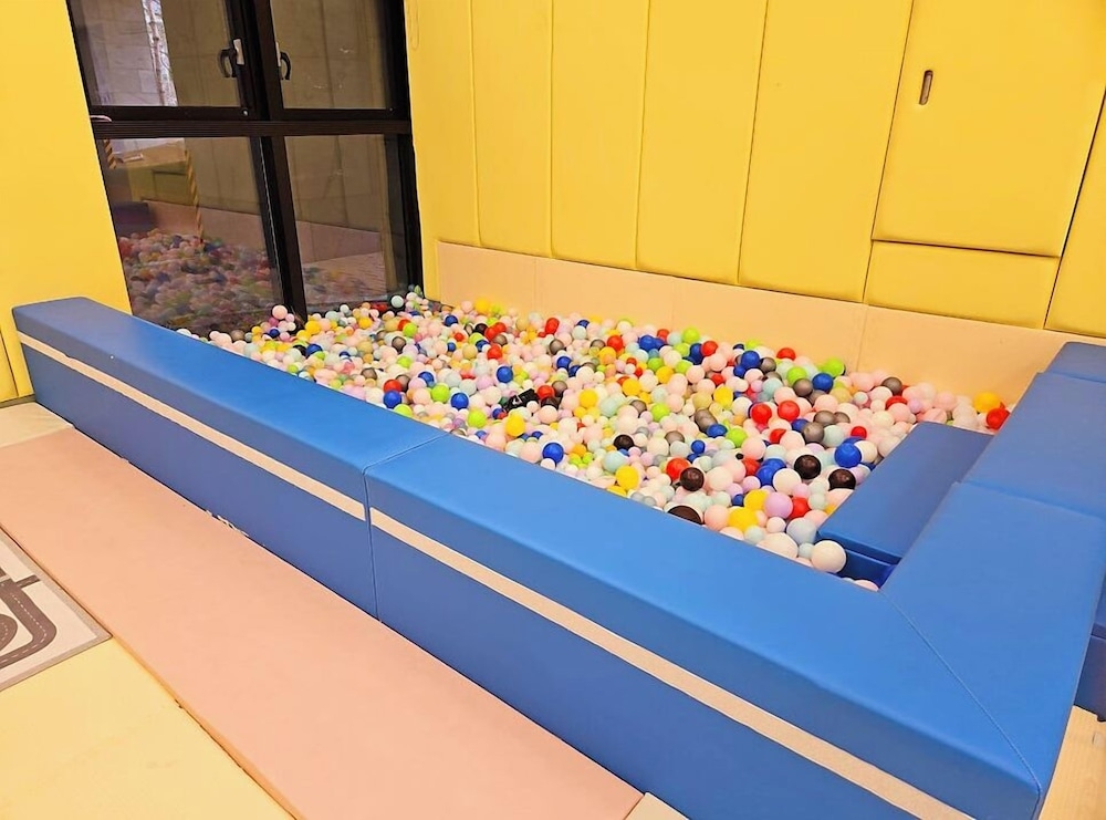 어린이 놀이 공간 - 실내