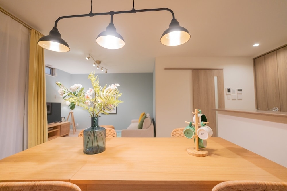 객실 내 식사 공간