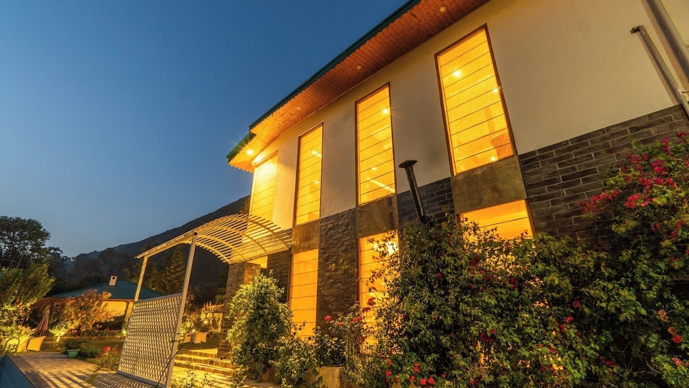 숙박 시설 정면