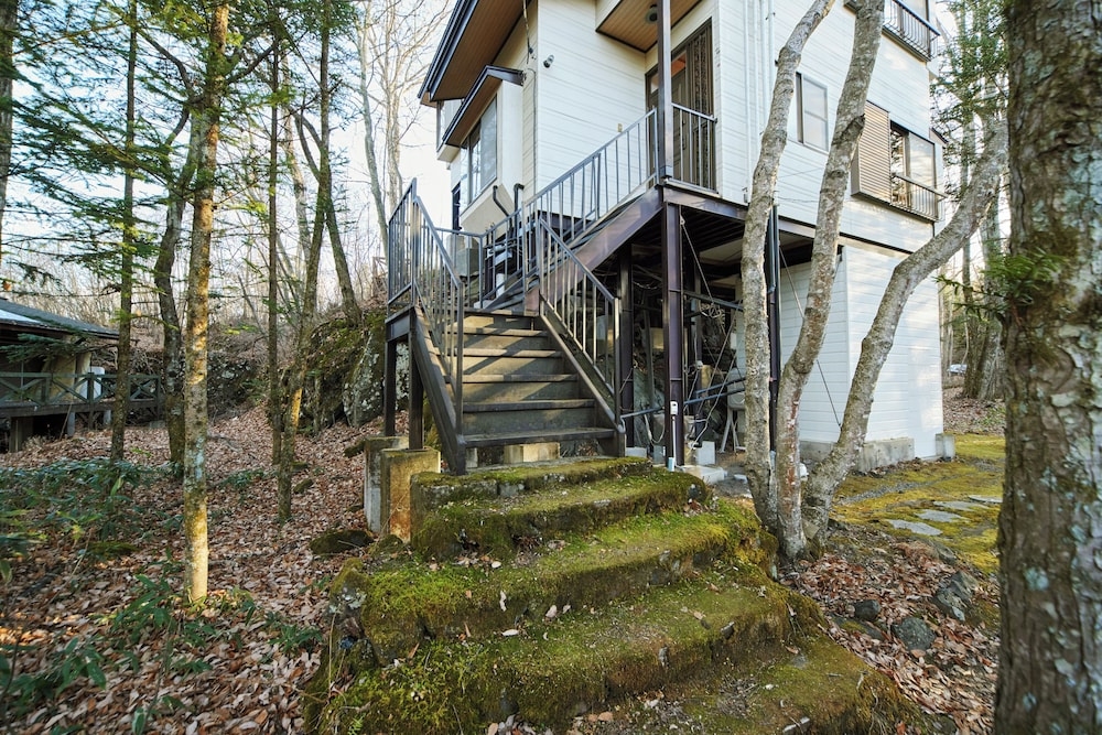 숙박 시설 입구