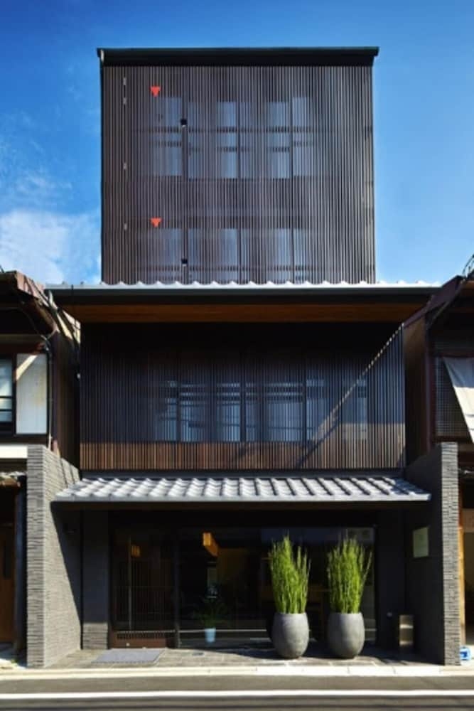 숙박 시설 정면