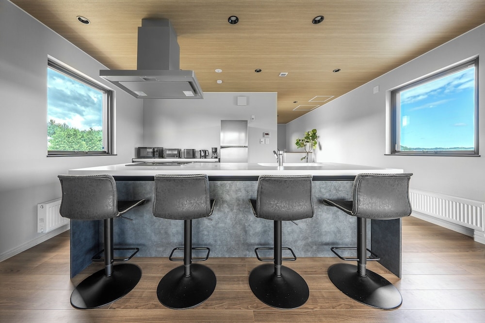 객실 내 식사 공간