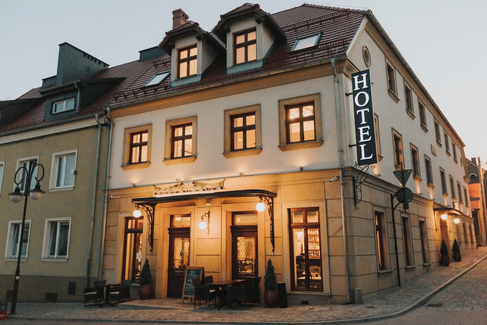 숙박 시설 정면