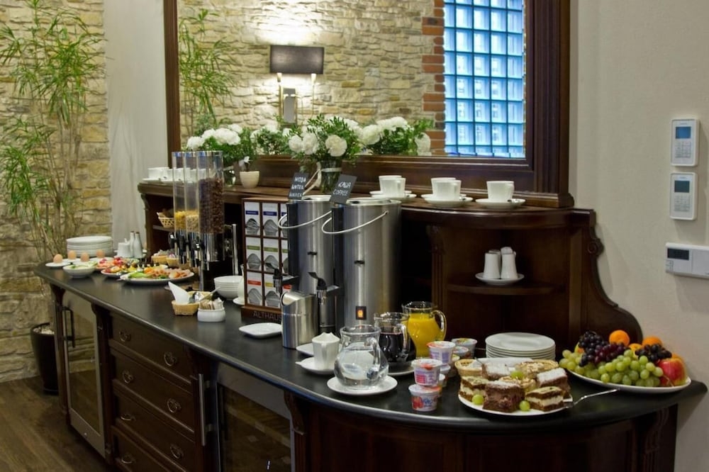 뷔페 아침 식사