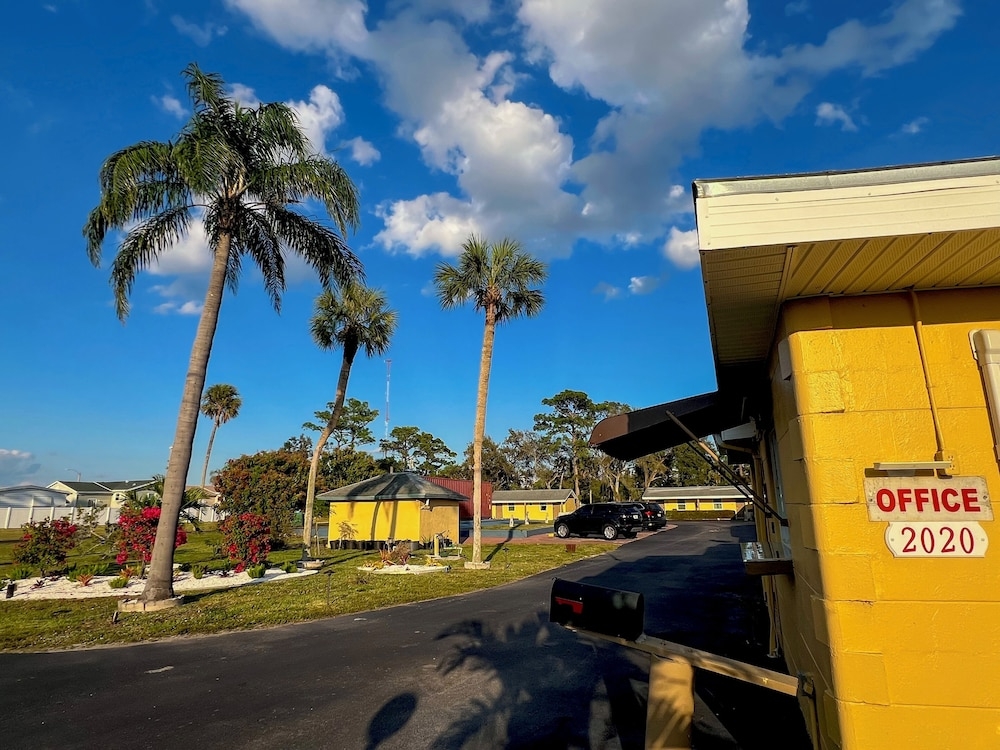 숙박 시설 정면