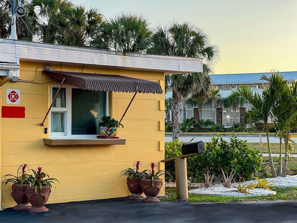 숙박 시설 정면