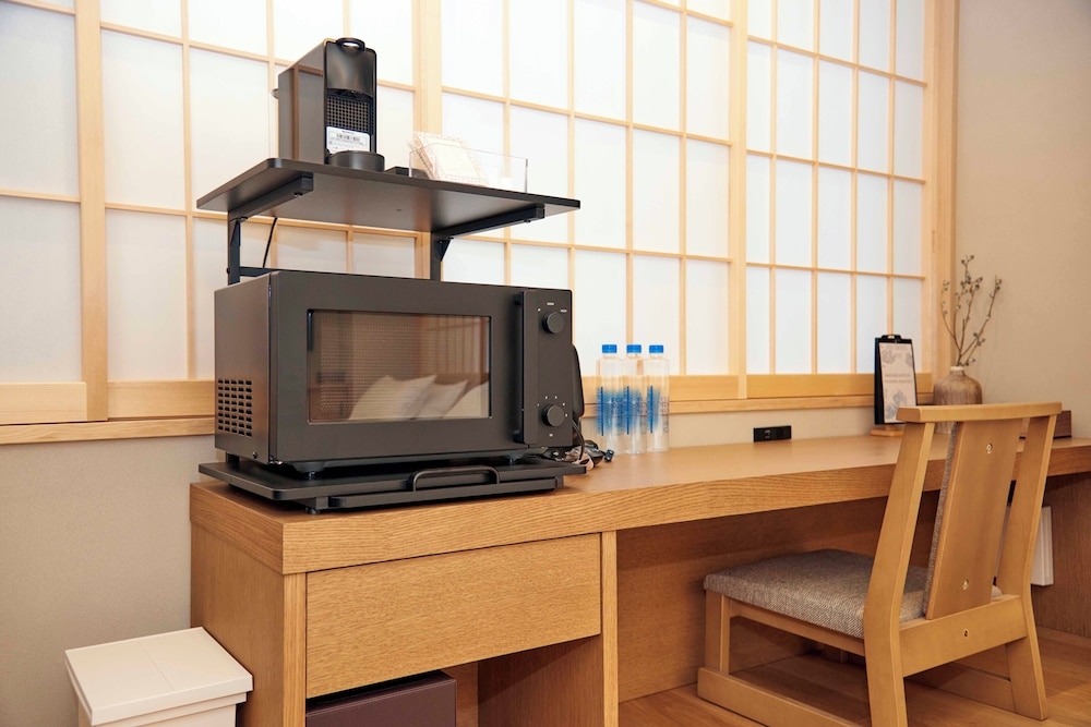 객실 내 식사 공간