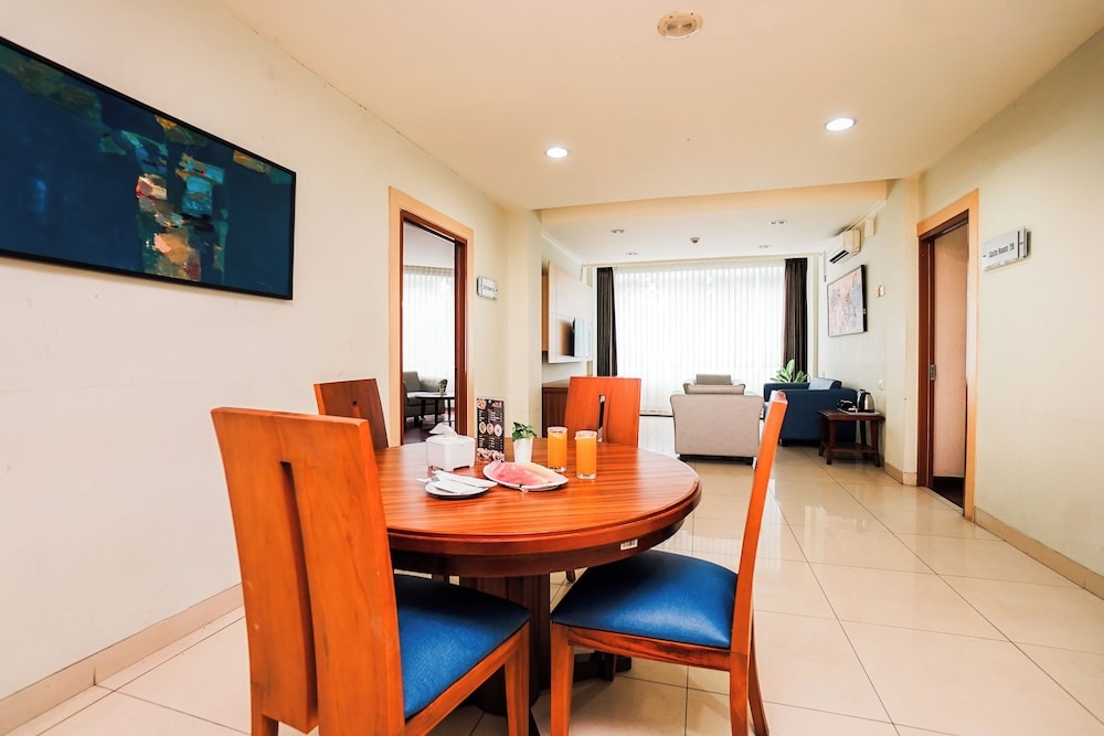 객실 내 식사 공간