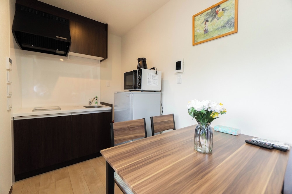 객실 내 식사 공간