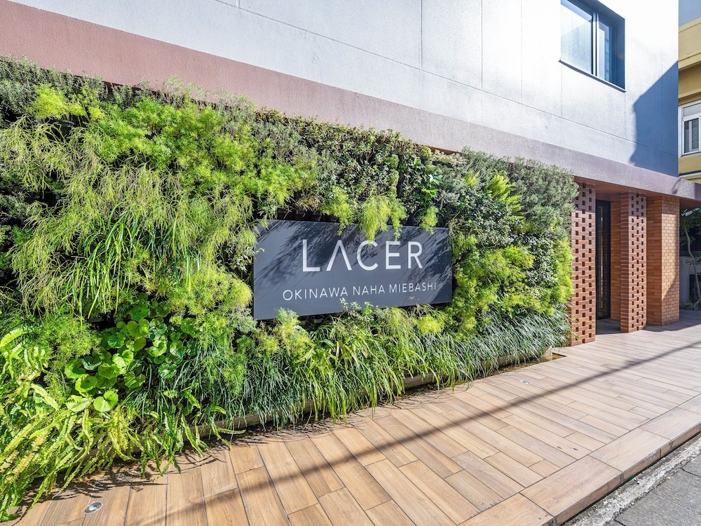 숙박 시설 정면