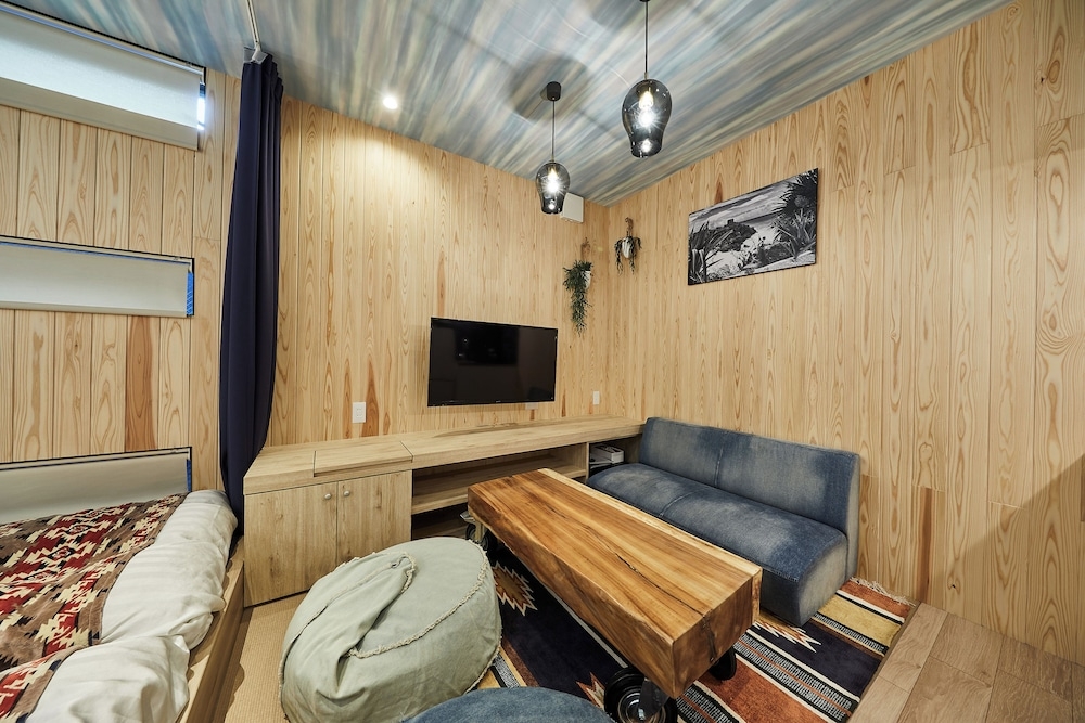 객실 내 식사 공간