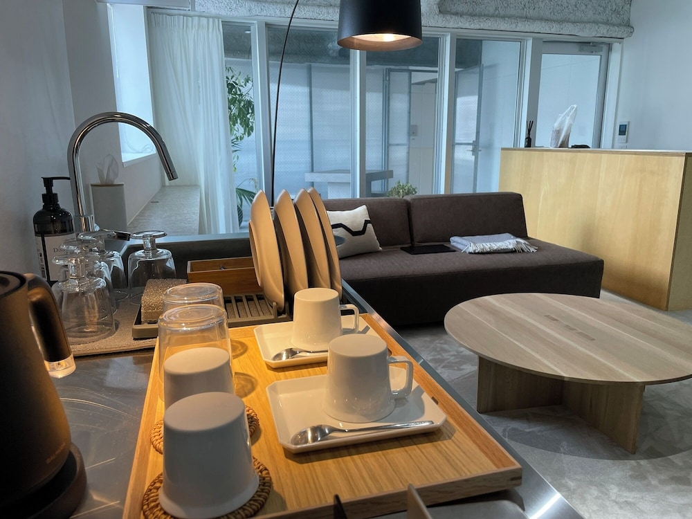 객실 내 식사 공간