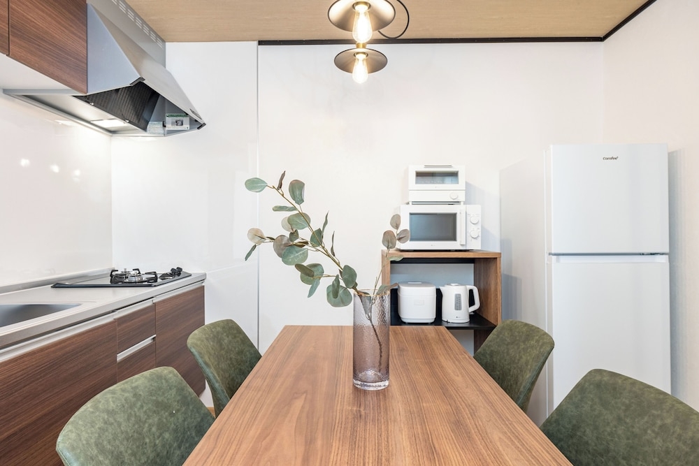 객실 내 식사 공간