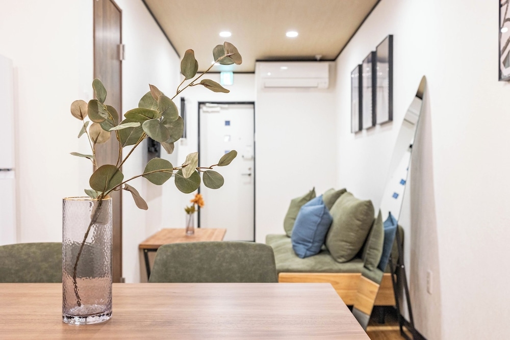 객실 내 식사 공간