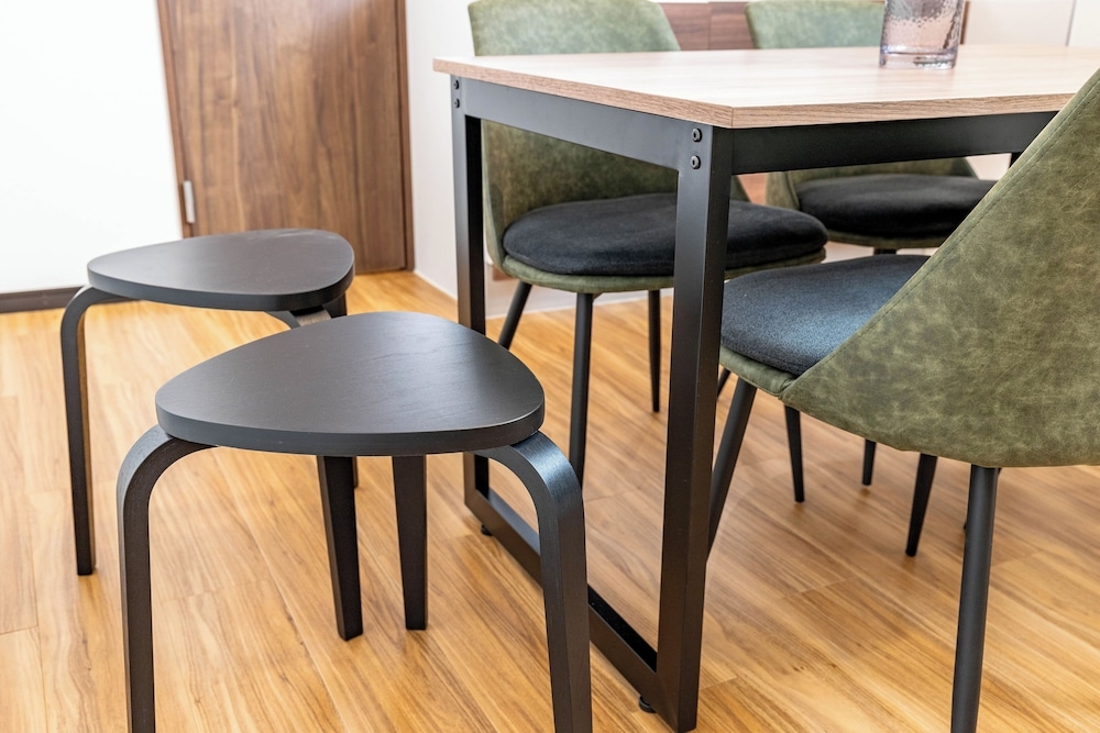 객실 내 식사 공간