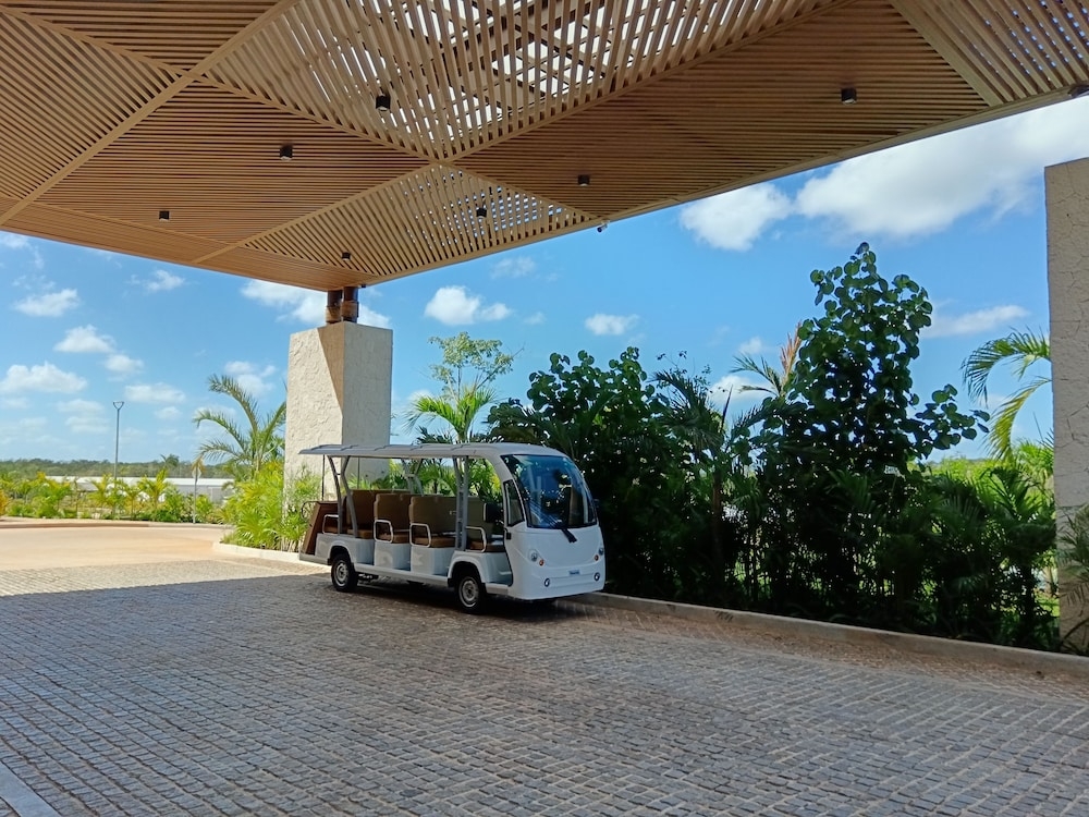 숙박 시설 입구