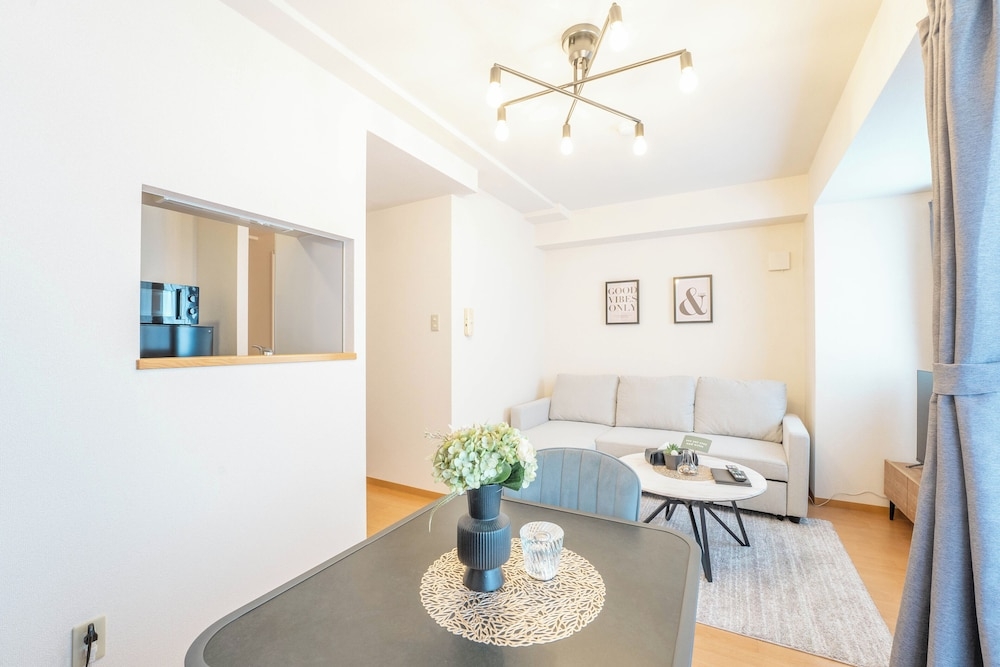 객실 내 식사 공간