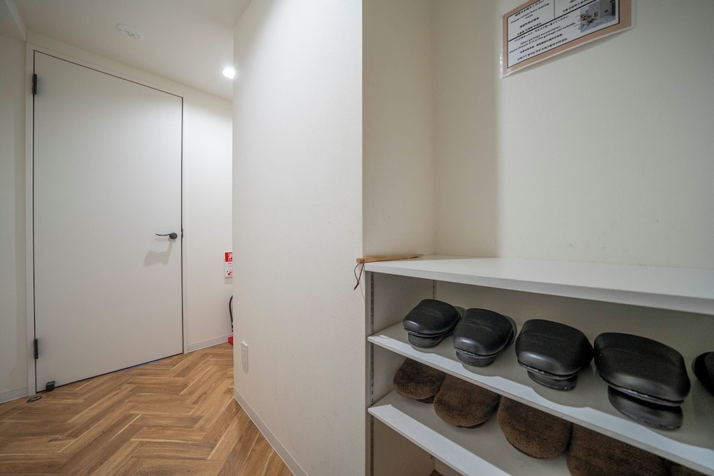 숙박 시설 입구