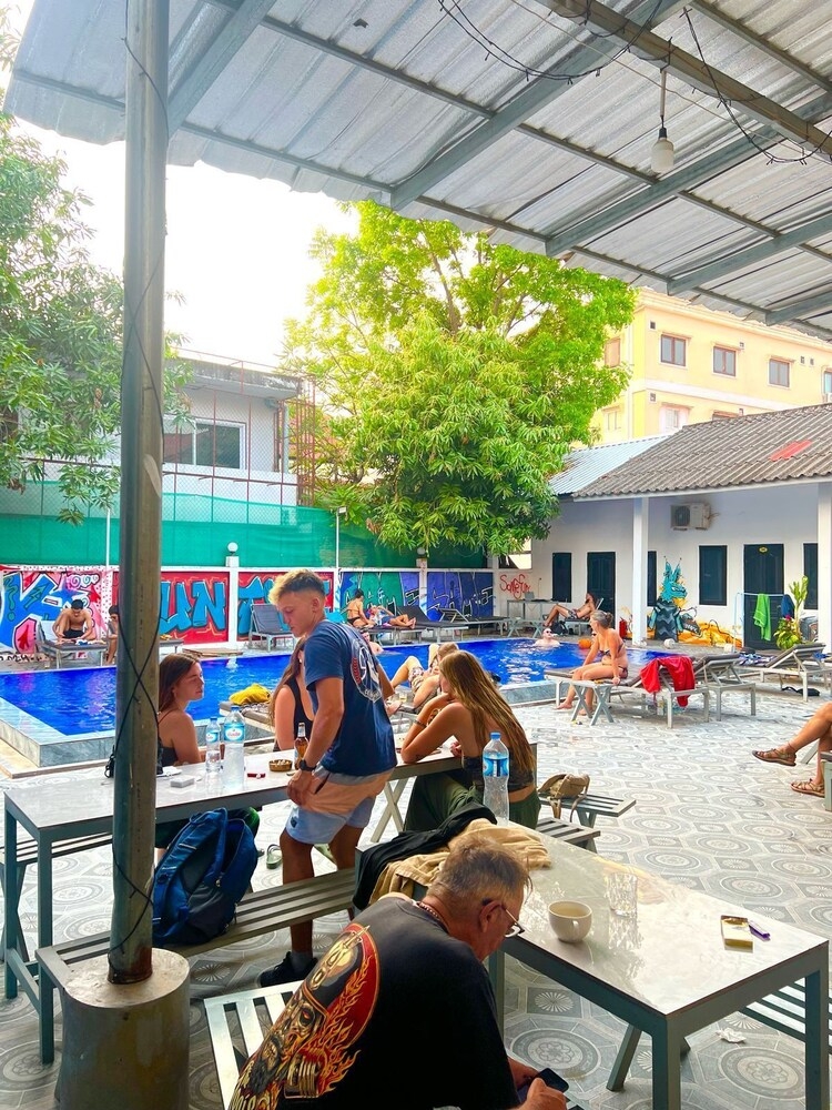 객실 내 식사 공간