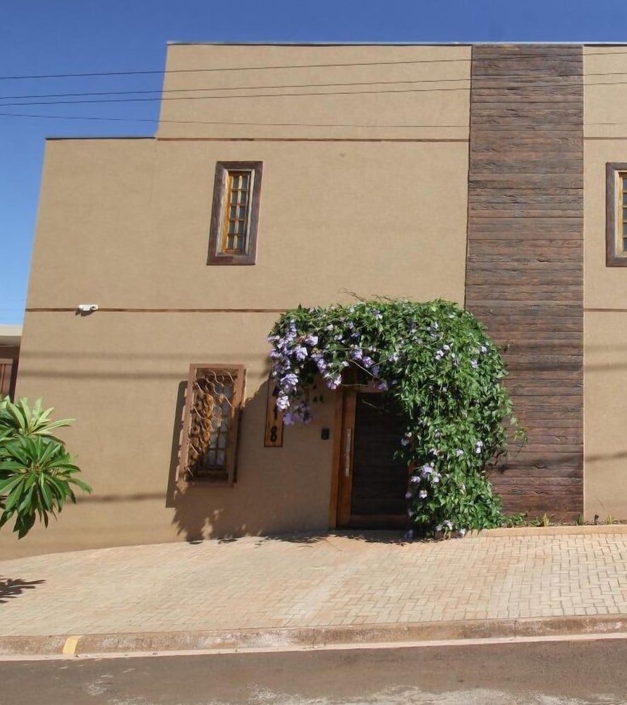 숙박 시설 정면