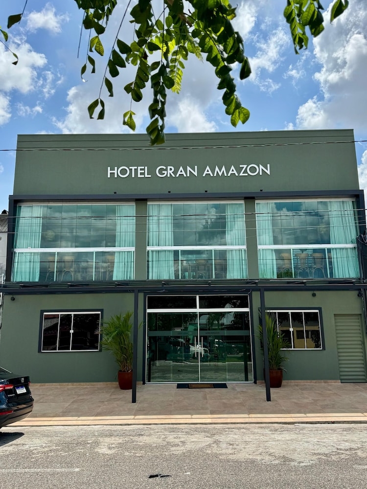 숙박 시설 정면