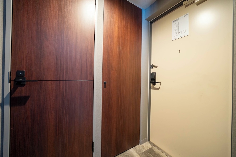 숙박 시설 입구