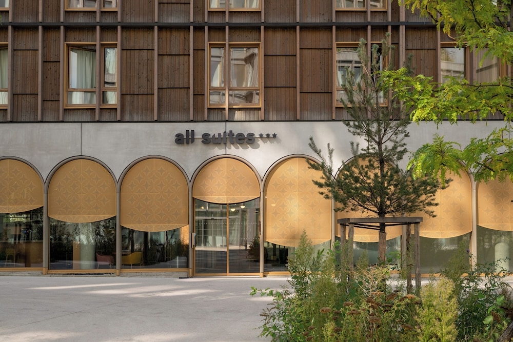 숙박 시설 정면