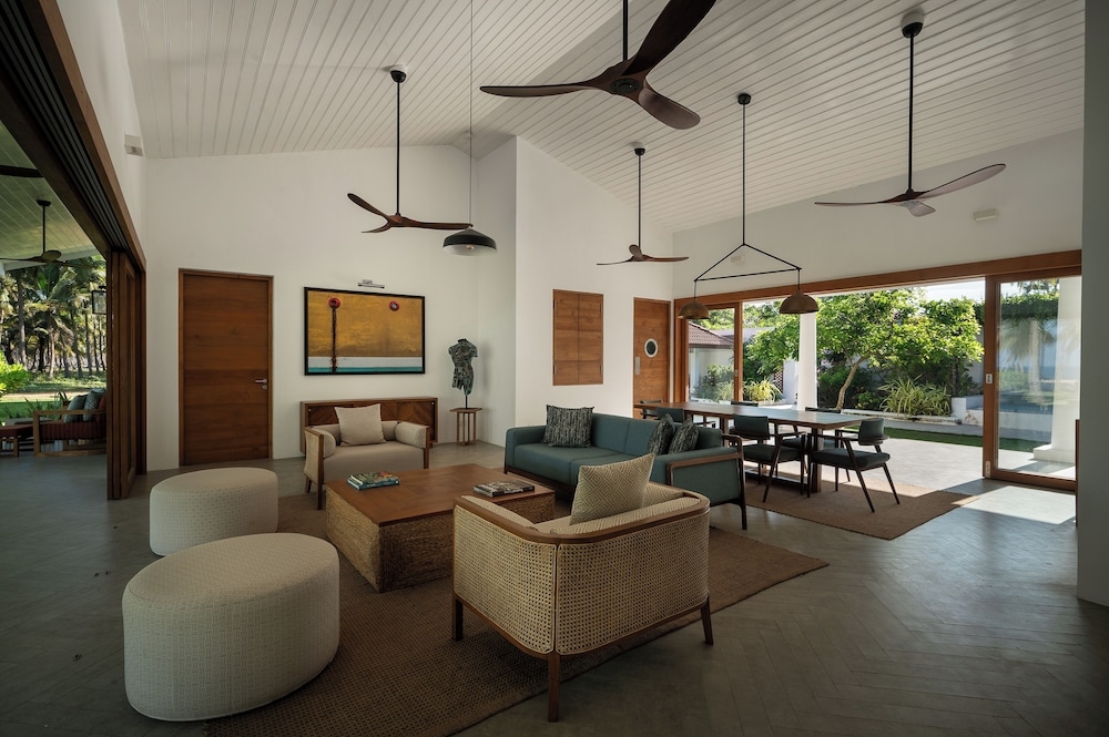 로비 좌석 공간