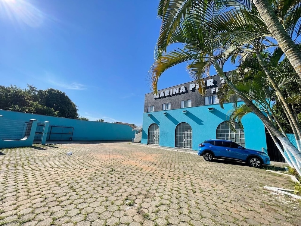 숙박 시설 정면