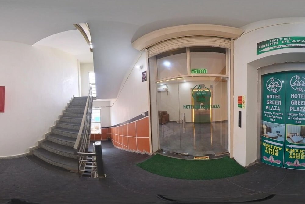 숙박 시설 입구