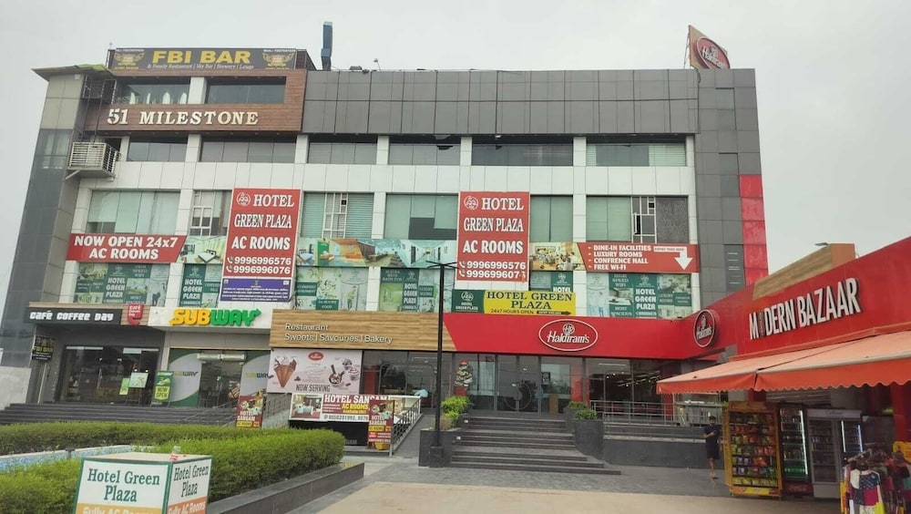 숙박 시설 정면