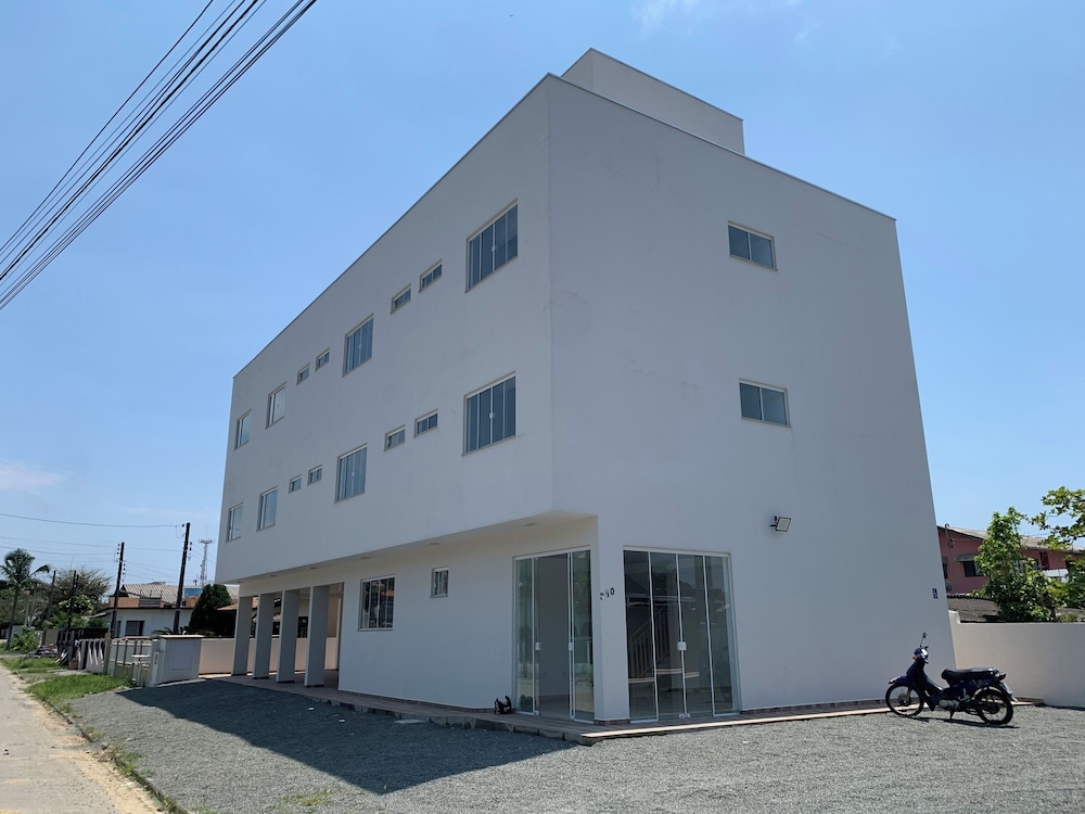 숙박 시설 정면