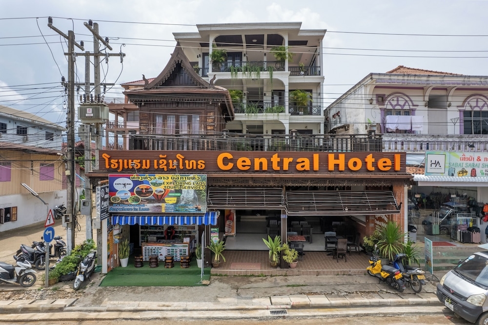 숙박 시설 정면