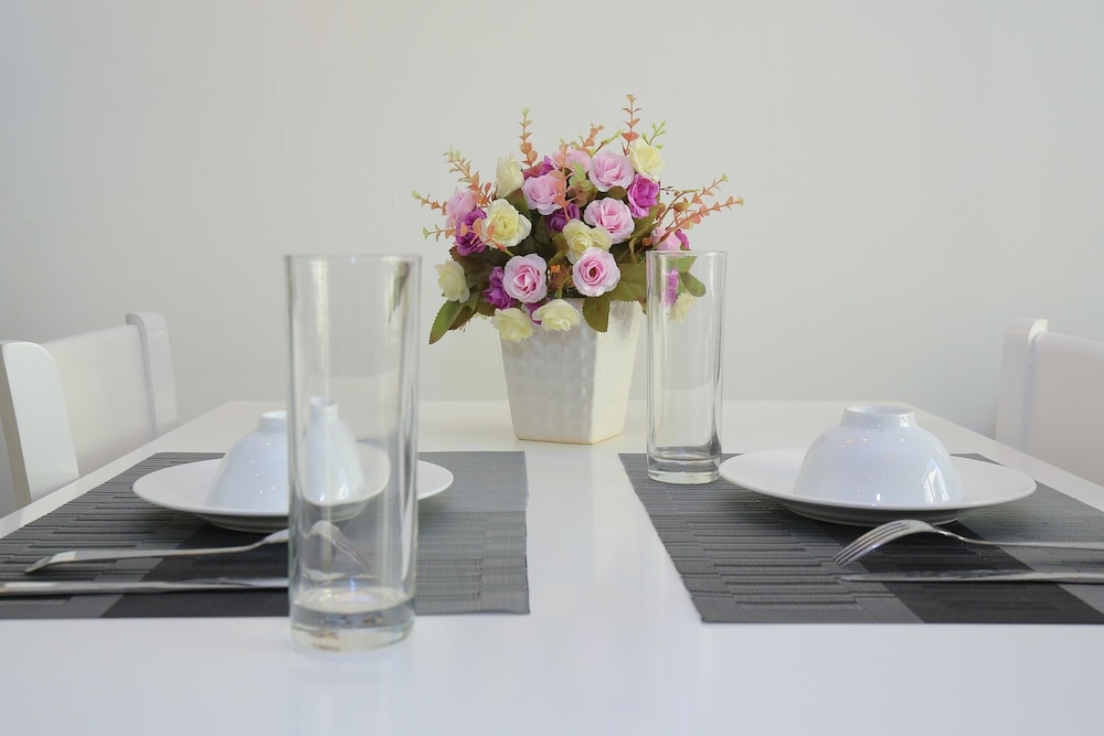 객실 내 식사 공간