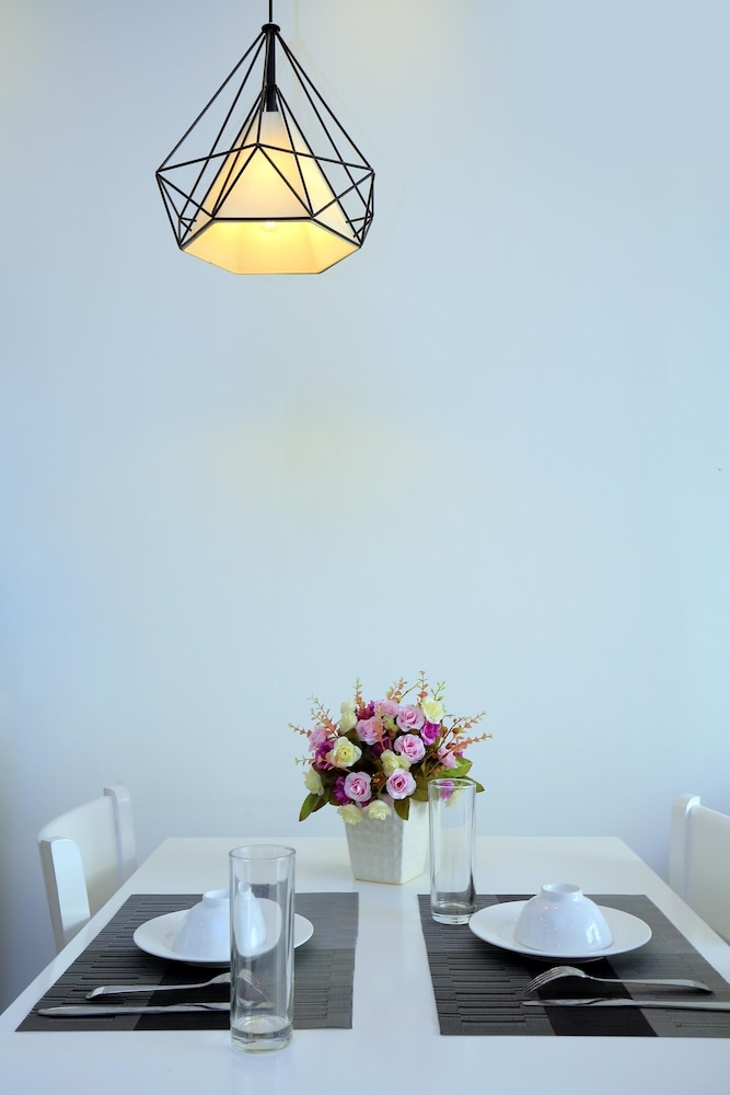 객실 내 식사 공간