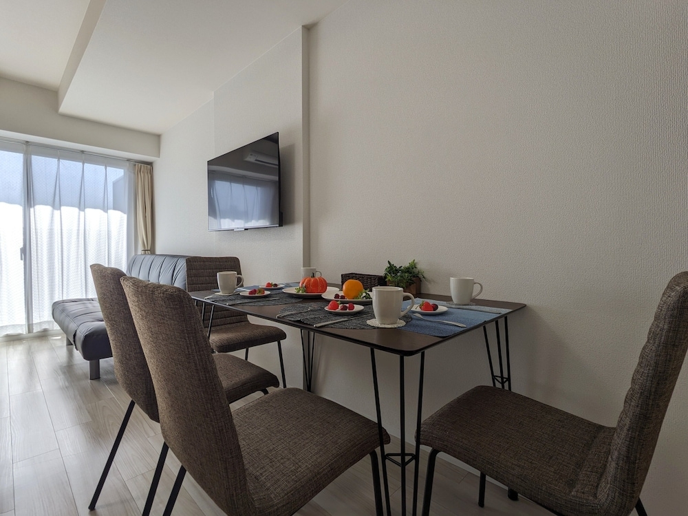 객실 내 식사 공간