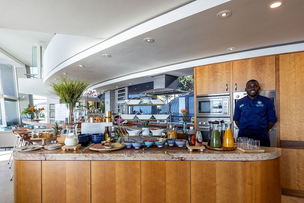 뷔페 아침 식사