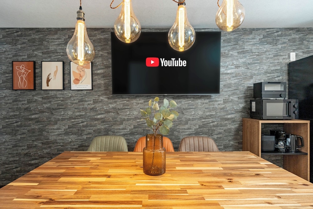 객실 내 식사 공간