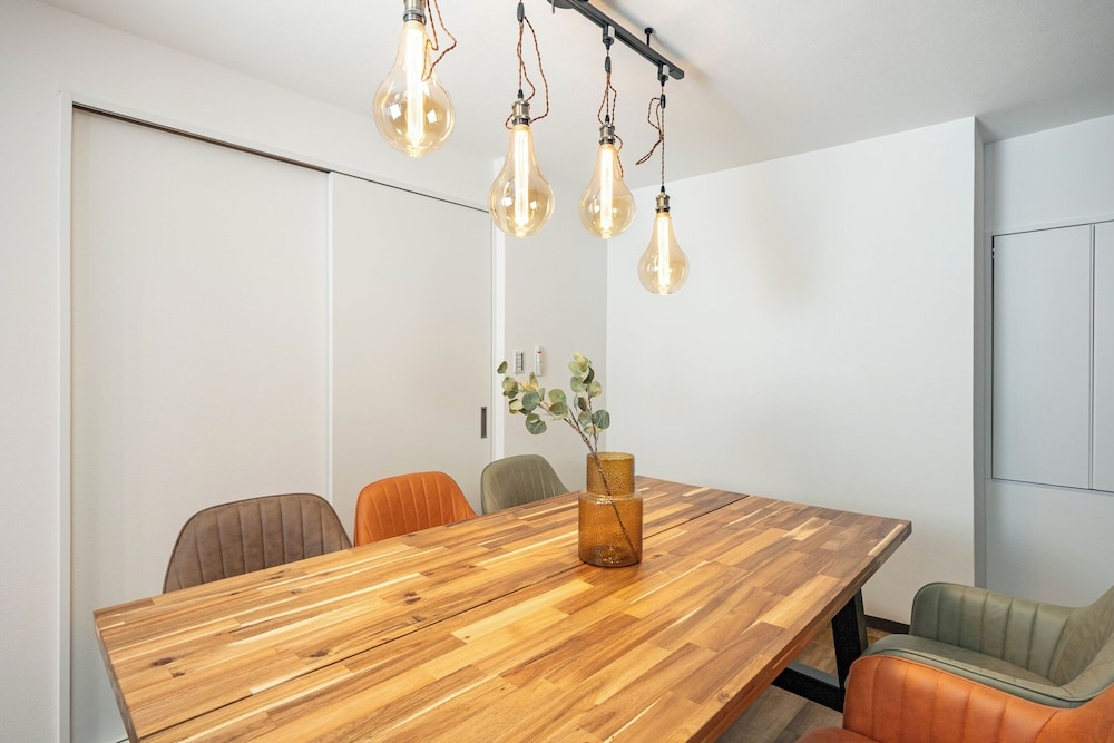 객실 내 식사 공간