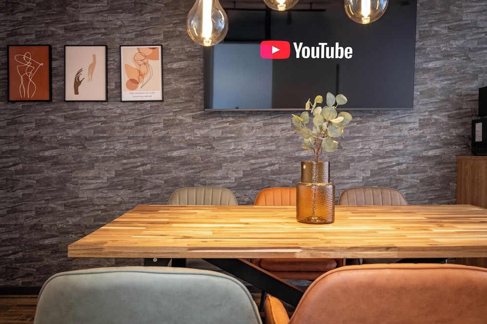 객실 내 식사 공간