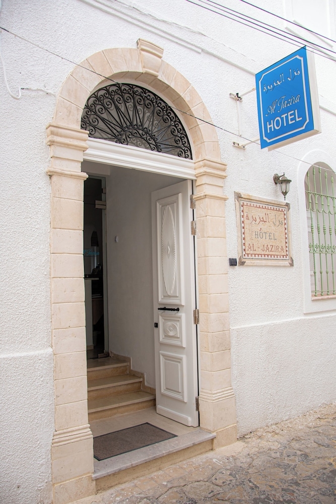 숙박 시설 입구