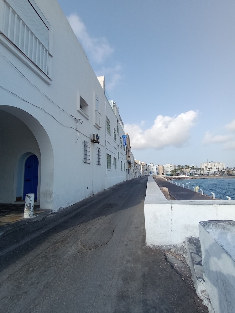 숙박 시설 정면