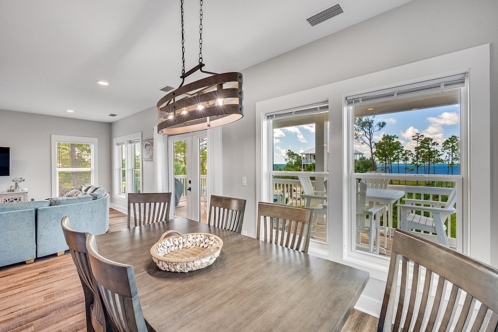 객실 내 식사 공간