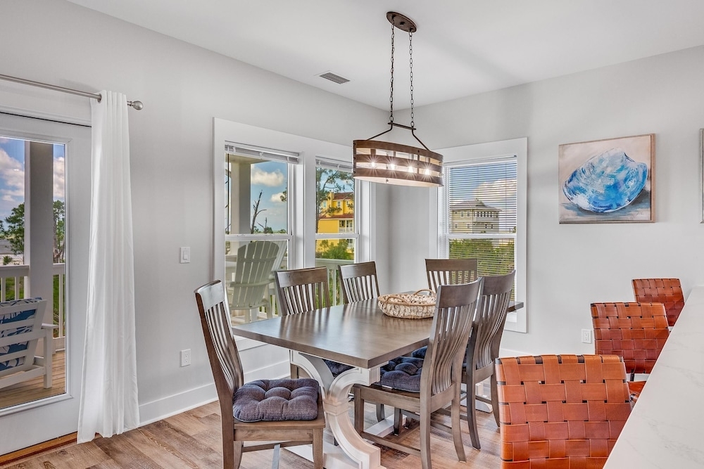 객실 내 식사 공간