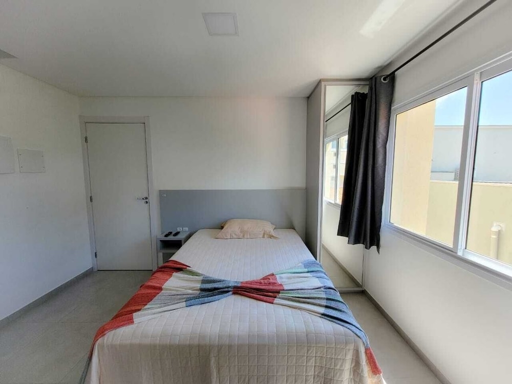 객실 내 식사 공간