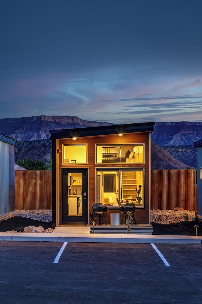 숙박 시설 정면