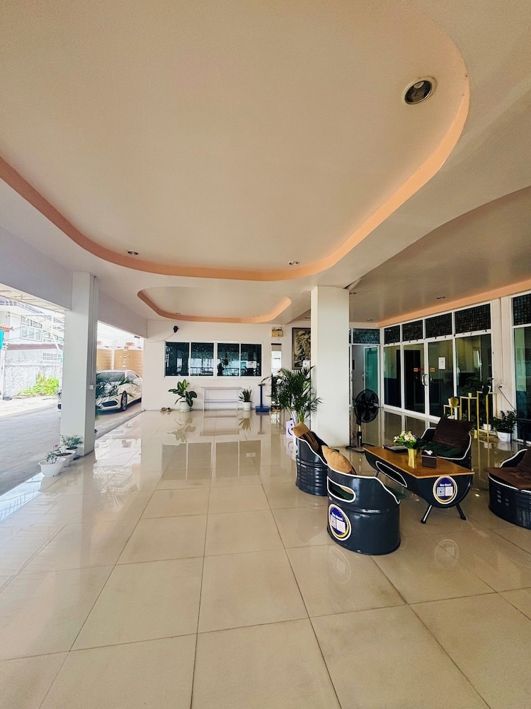 숙박 시설 정면